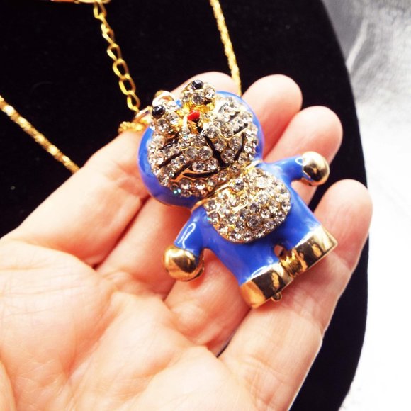 BETSEY JOHNSON KITTEN KITTY CAT IN BLUE SNOWSUIT RHINESTONES PENDANT NEC… - Picture 5 of 5